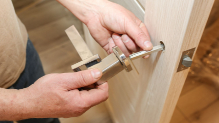 Fixing door locks, handles & knobs: what to know cover image