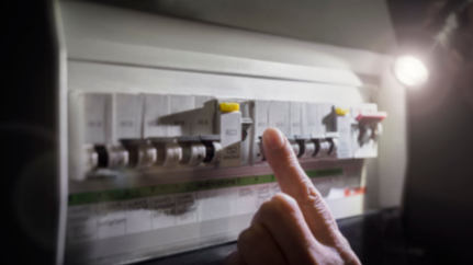 How to Replace Blown Fuses  content image 1