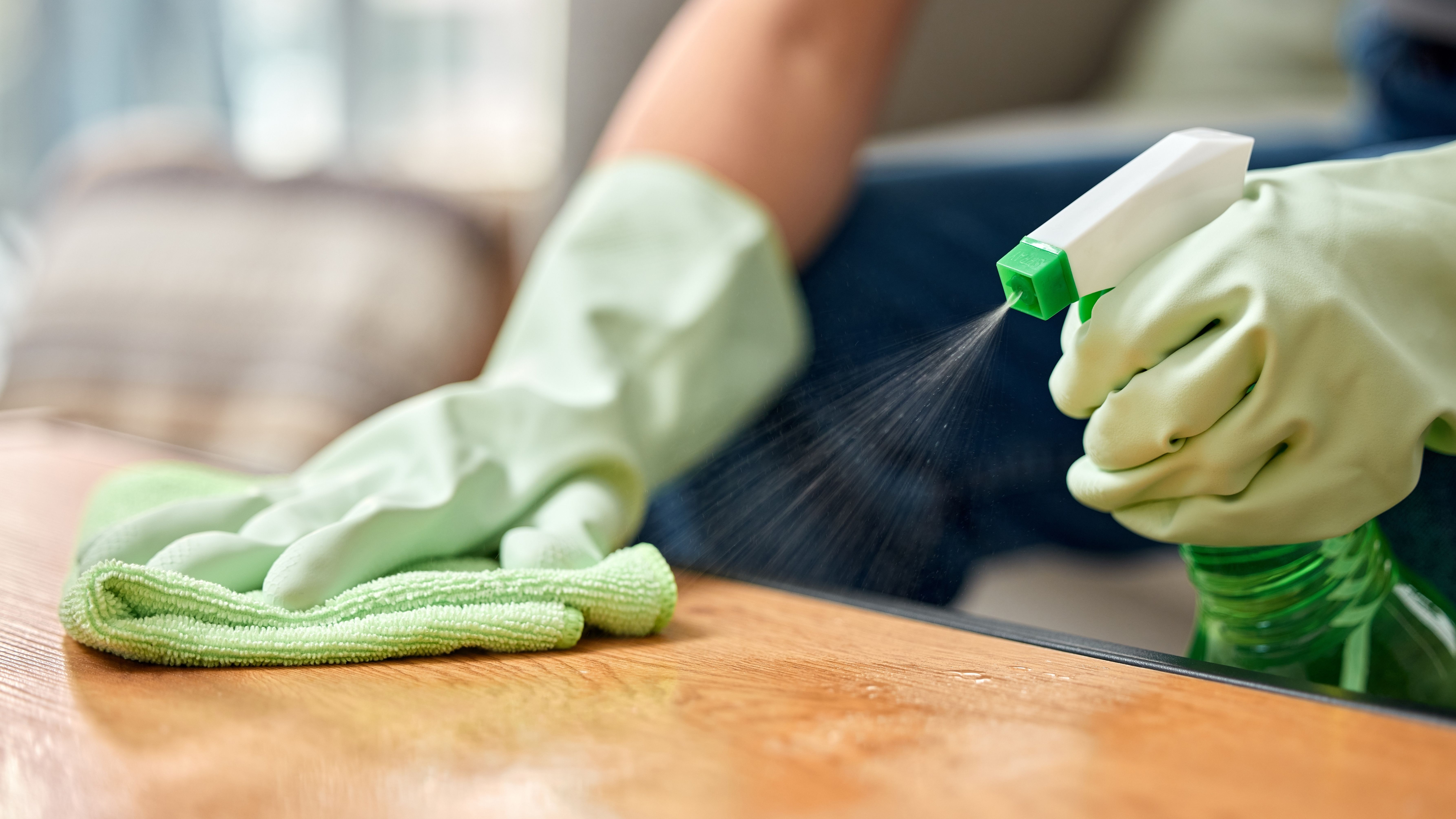 Deep Cleaning vs Regular Cleaning: What’s the Difference? cover image