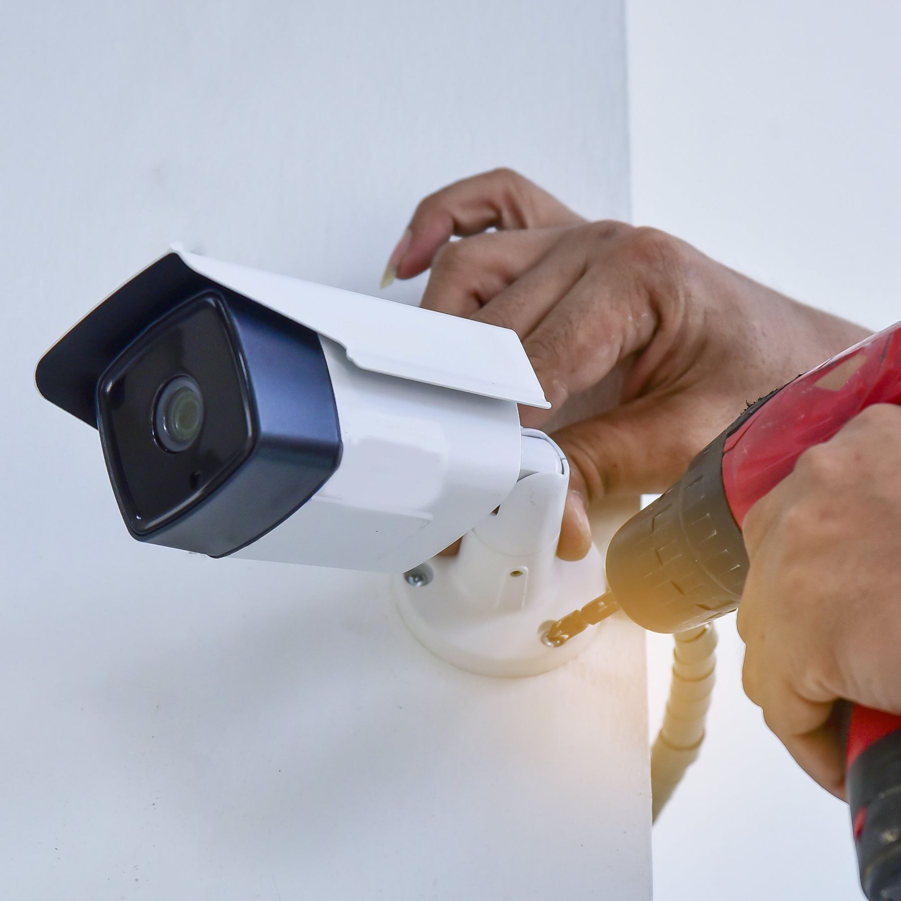 Install CCTV Camera (Wireless)